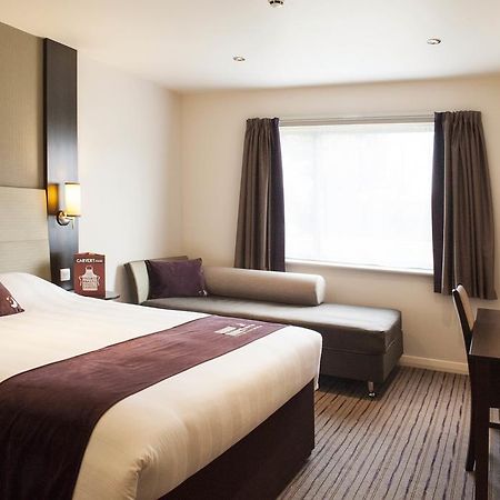 Premier Inn Chichester Exterior photo