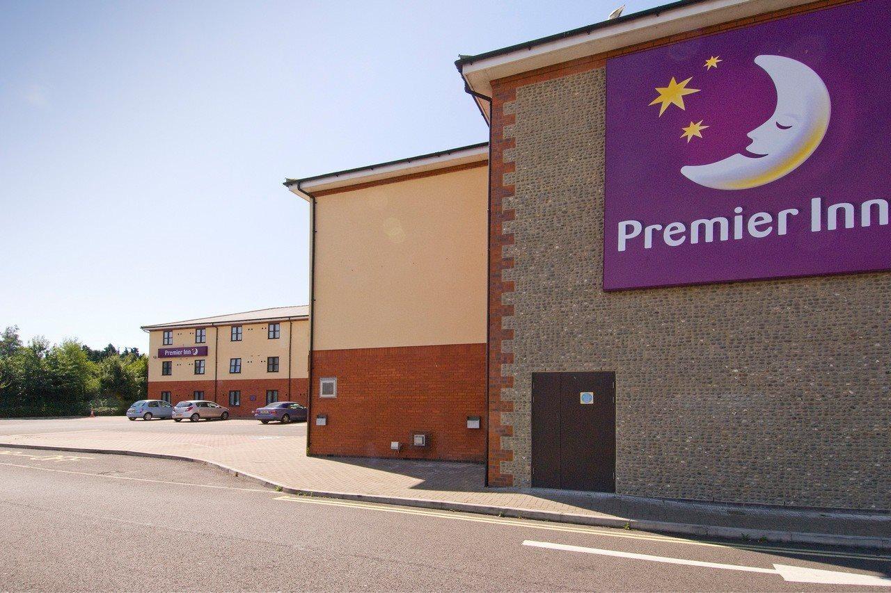 Premier Inn Chichester Exterior photo