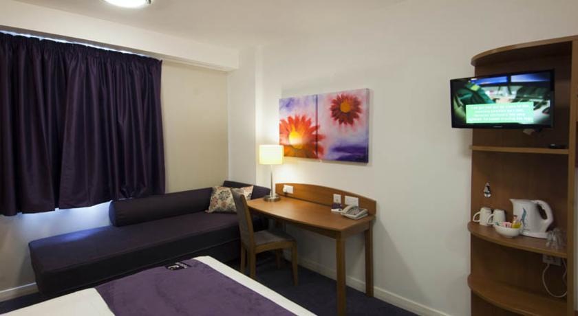 Premier Inn Chichester Room photo