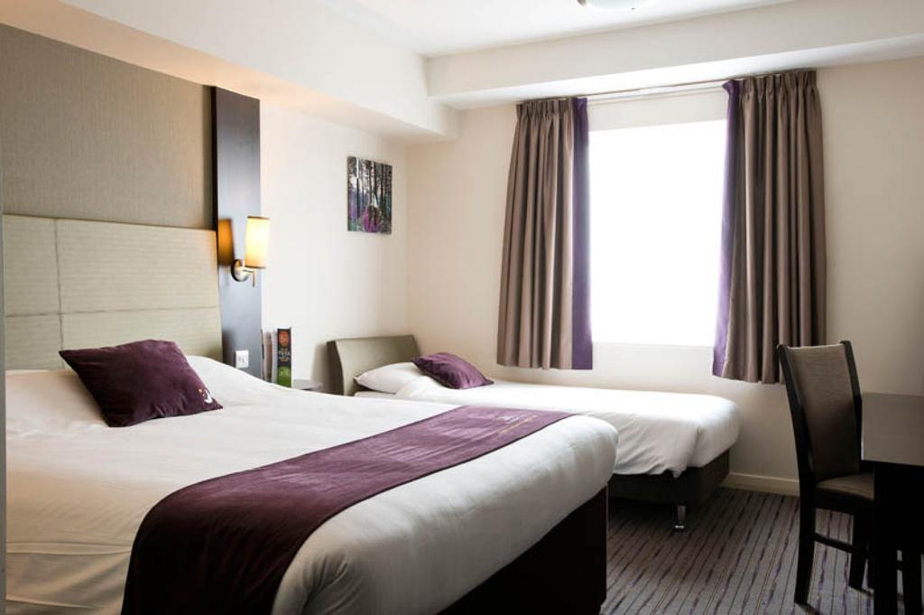 Premier Inn Chichester Exterior photo